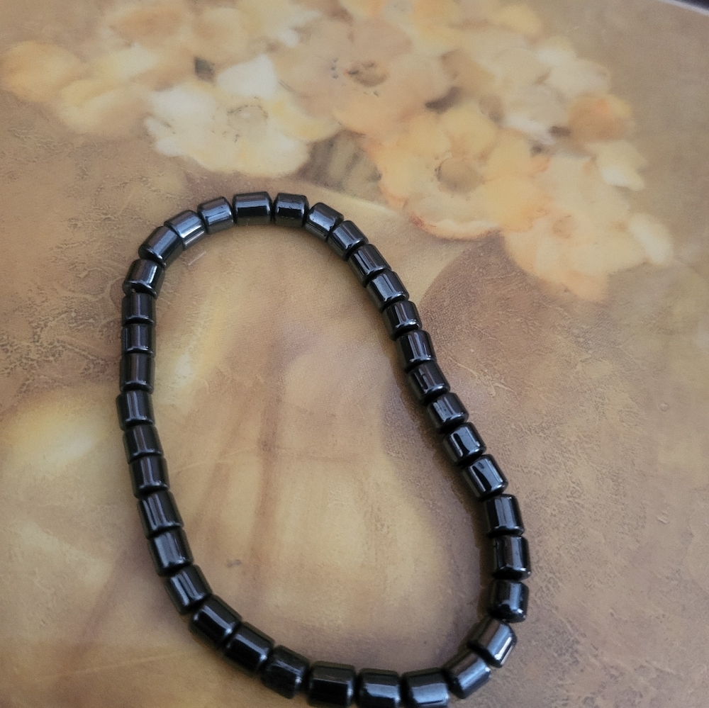 Elegant Black Beaded Bracelet